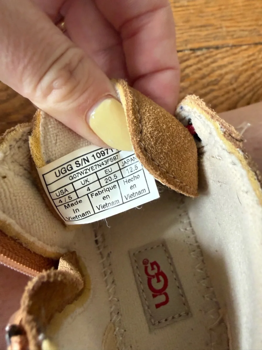 UGG Kristjan Toddler Boots - Size 4 / 5